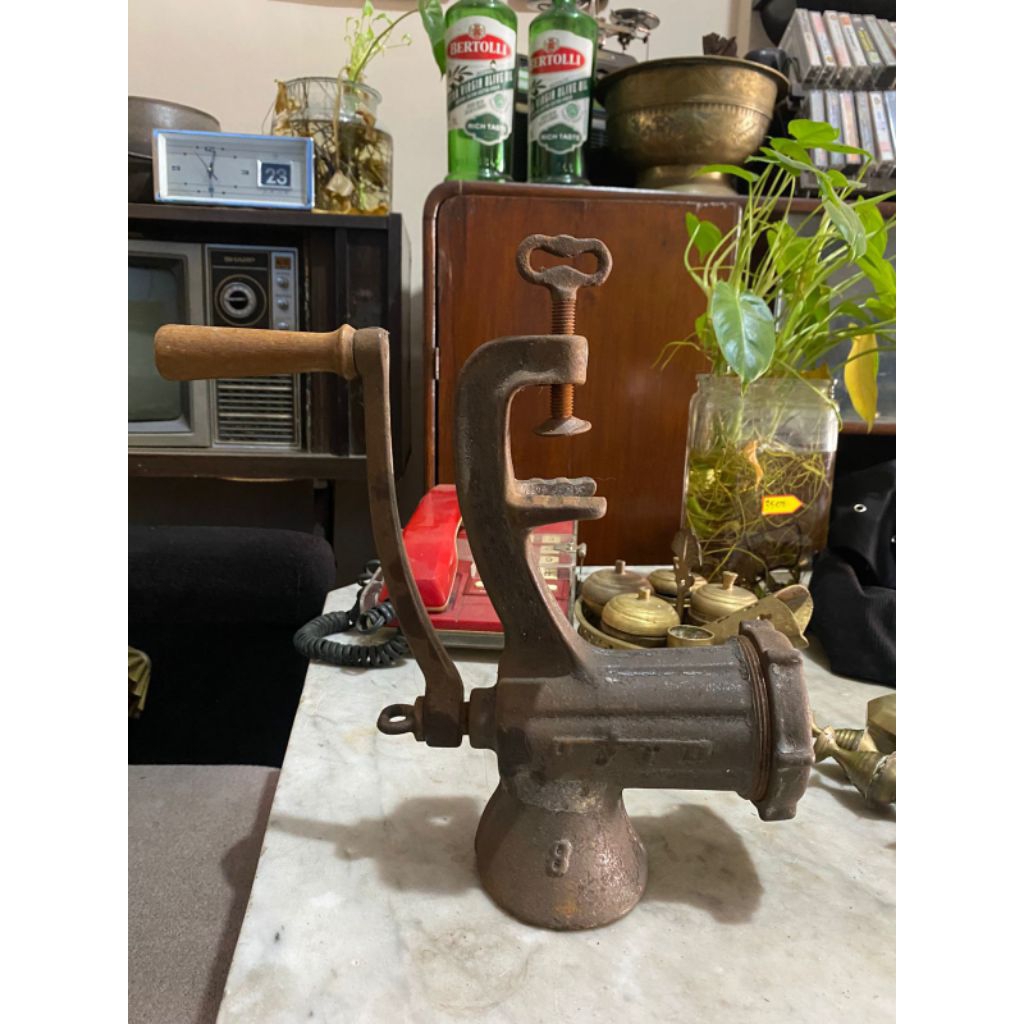 DISPLAY BARANG LAWAS/PAJANGAN KUNO/BARANG KUNO/HIASAN JADUL