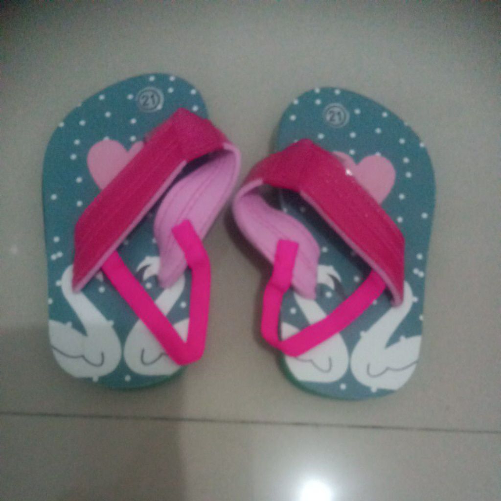 sandal jepit bayi