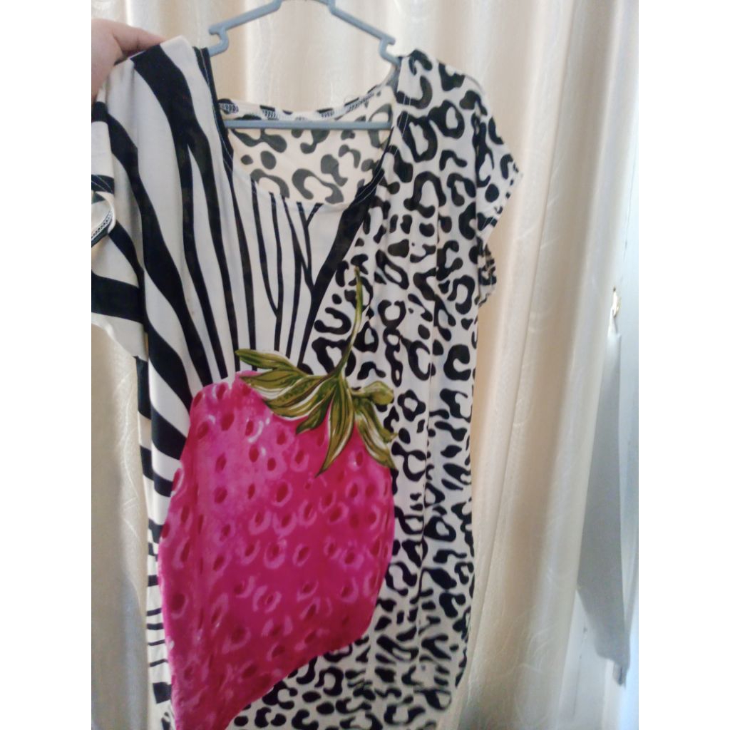 PRELOVED LEOPARD STRAWBERRY
