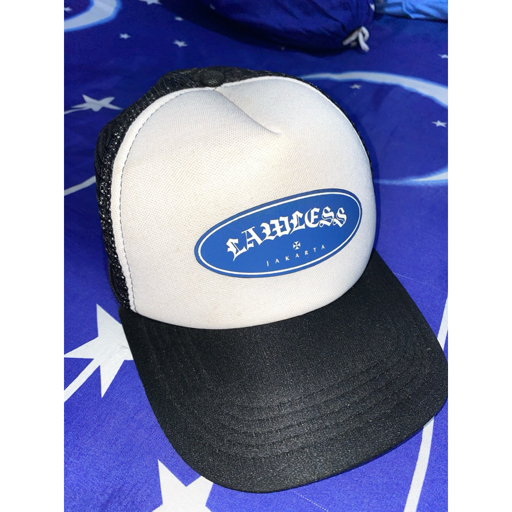 TOPI LAWLESS
