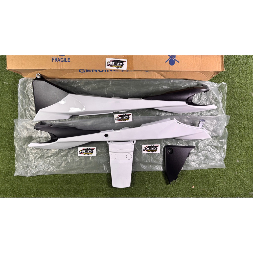 Body Samping Plus Pet Bodi Belakang RXZ Catalyzer RX-Z New Warna PUTIH Import Malaysia