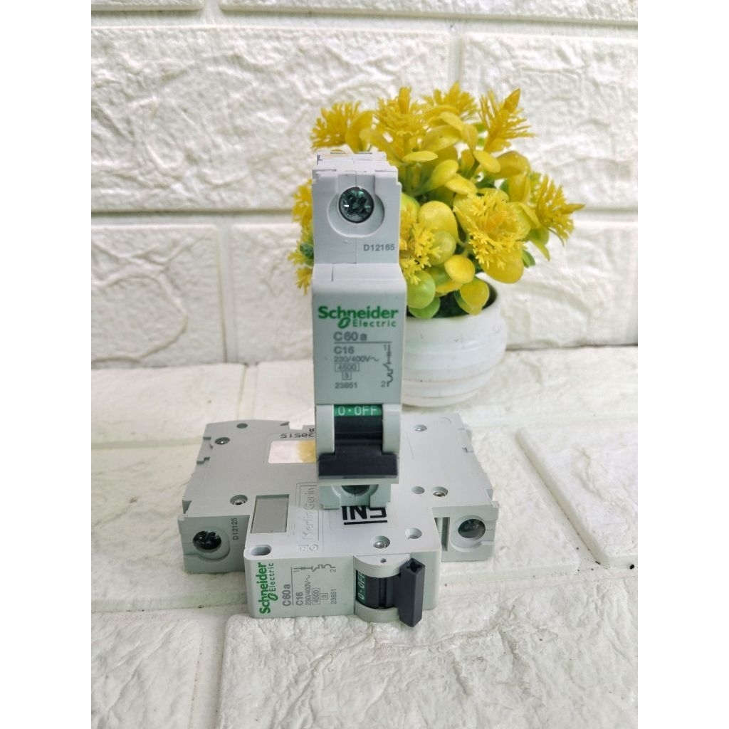 MCB 1P SCHNEIDER C60A C16 ORIGINAL 1 PHASE 16 AMPER