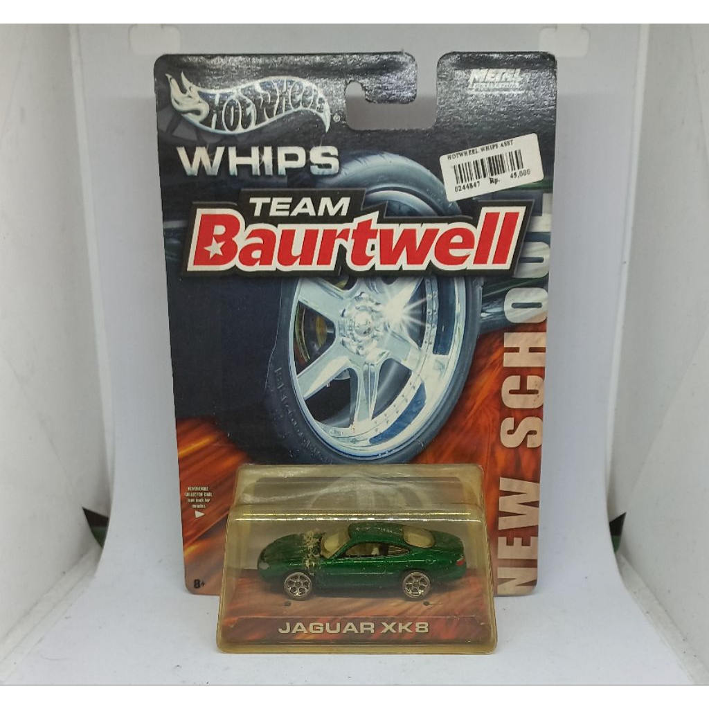 hot wheels whips jaguar xk8 xkr team baurtwell new school diecast (t)