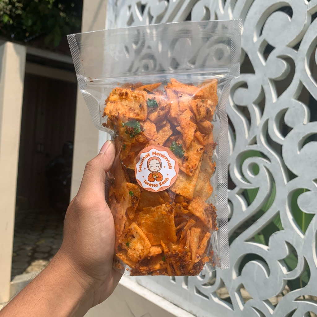 

Keripik Singkong Pedas Daun Jeruk Manggleng Singkong Enak Gurih Balung Kethek Pedas