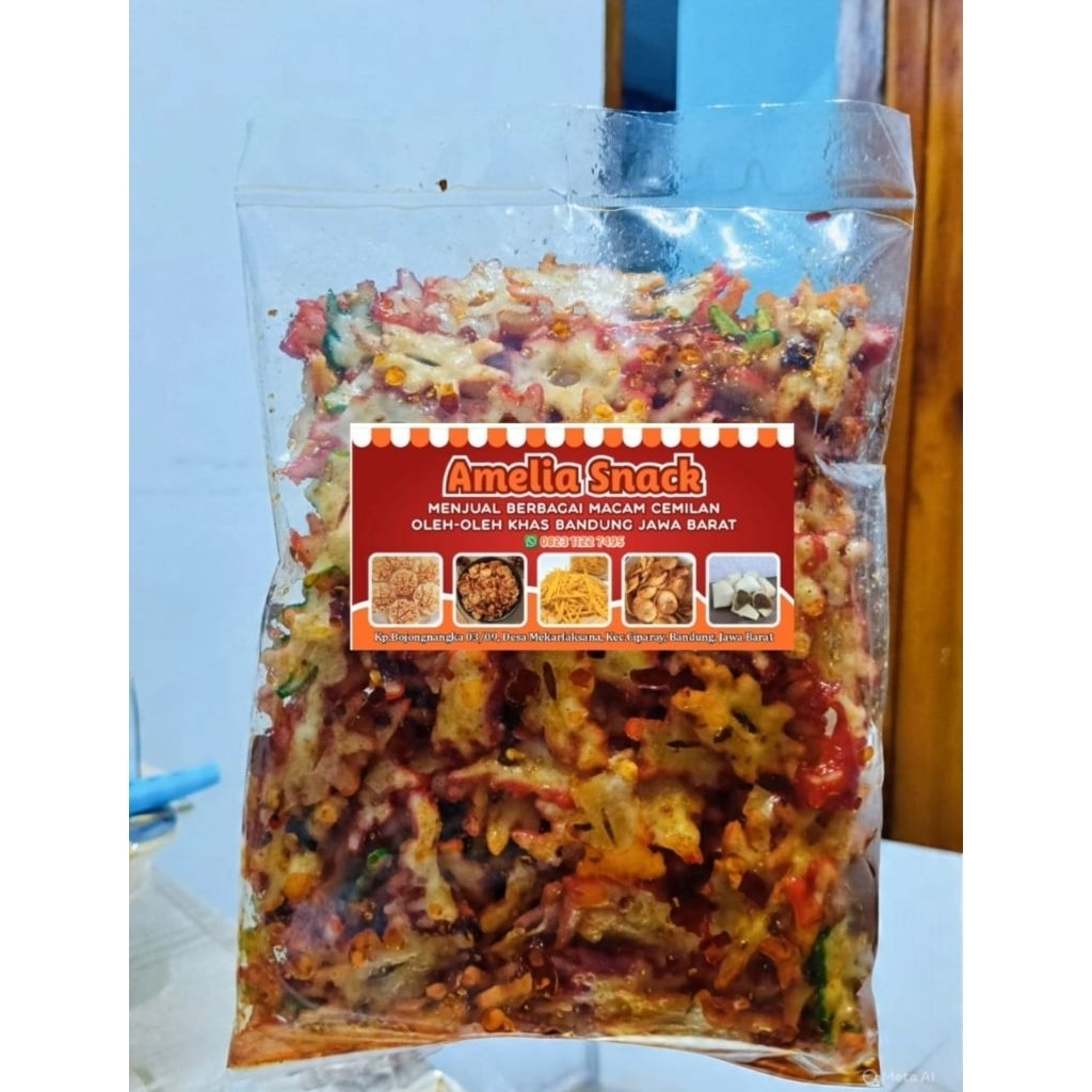 

kerupuk seblakk bintang warna-warni berparian rasa, pedas/extra pedass