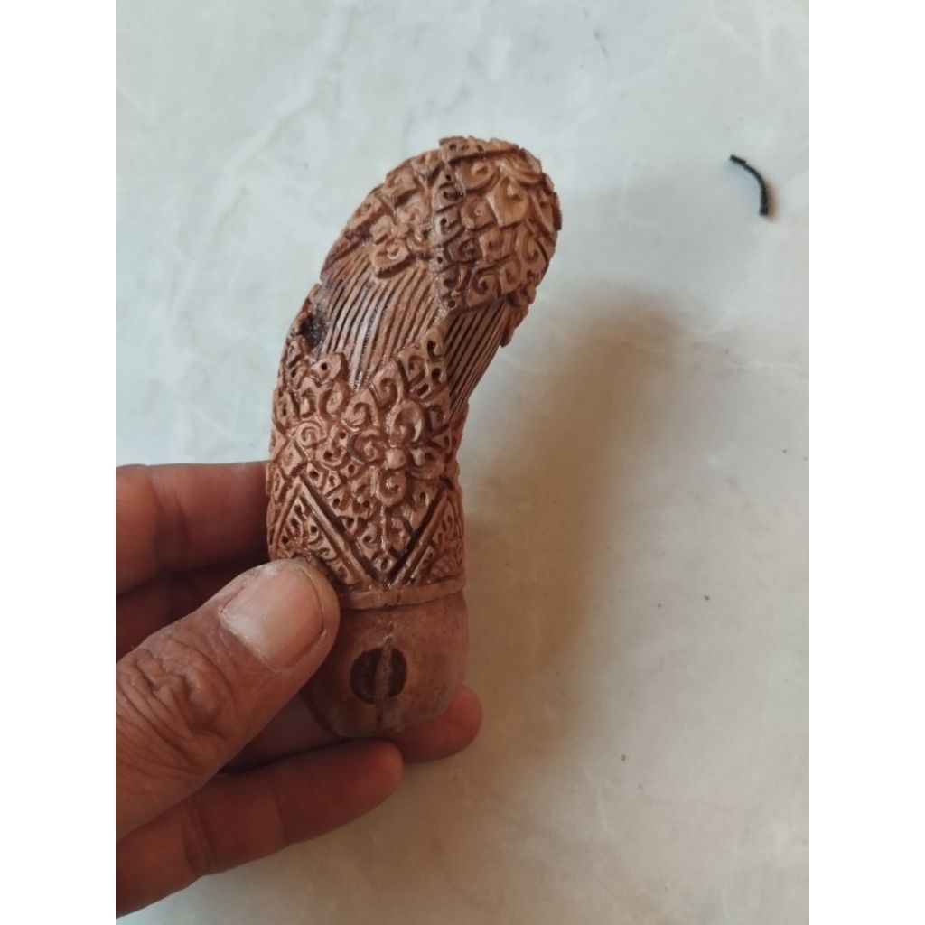 Hulu keris ukir kayu kayu akasia