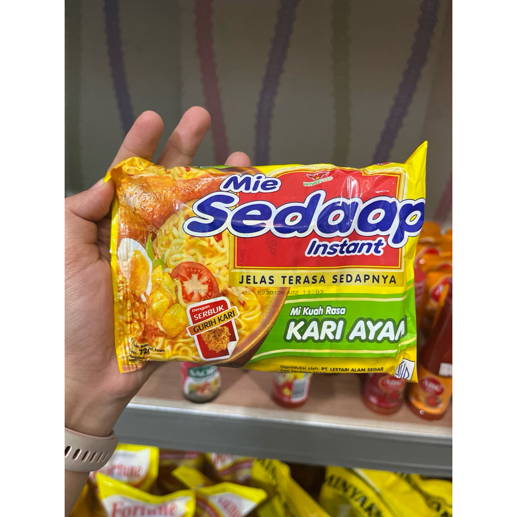 

MIE REBUS SEDAAP KARI AYAM MIE INSTAN