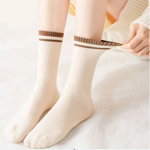 Kaos Kaki Polos 2 Garis Pria Wanita Sport Casual -- Kaos Kaki Polos Sport 2 Garis Unisex Pria Wanita