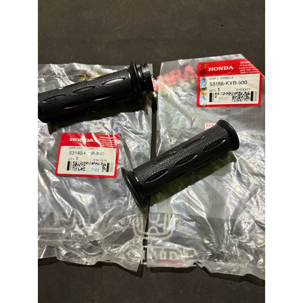 HANDGRIP KIRI KANAN HONDA BEAT KARBU VARIO KARBU SPACY KARBU ORI AHM 53140KVB900 53166KVB900