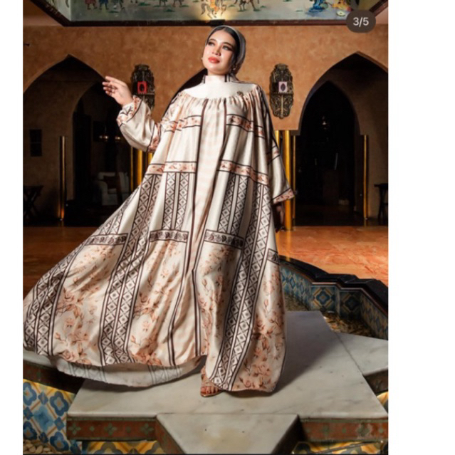 SALE Dres set by shellasaukia