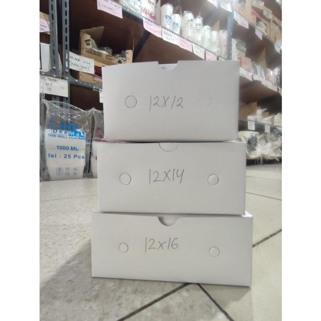 

Dus snack box Snack ukuran 12x12 isi 10pcs