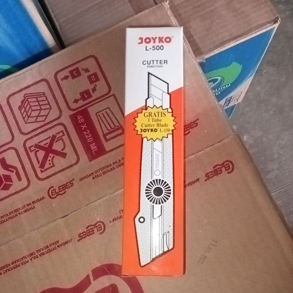 

Pisau cutter Joyko