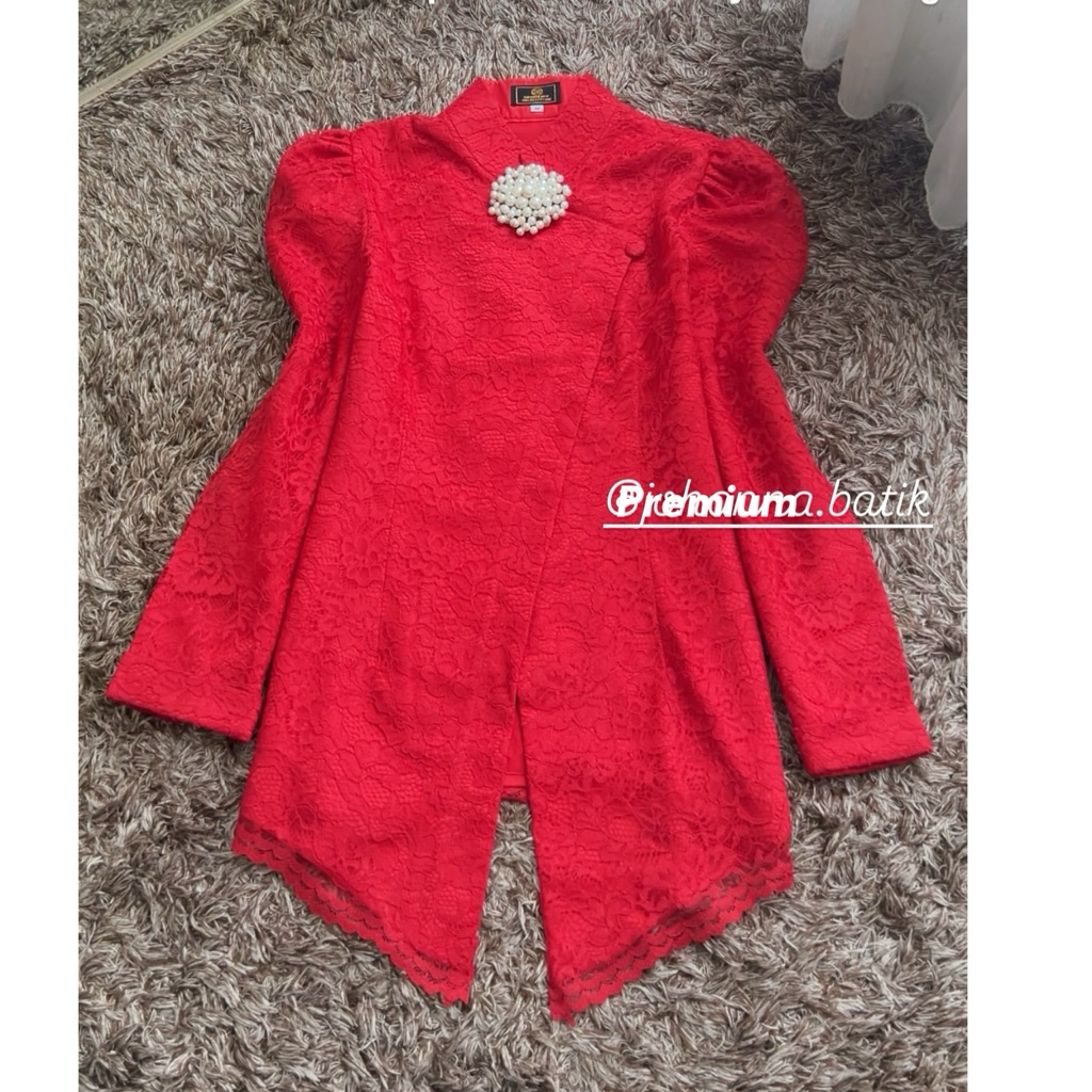 Kebaya Merah Modern