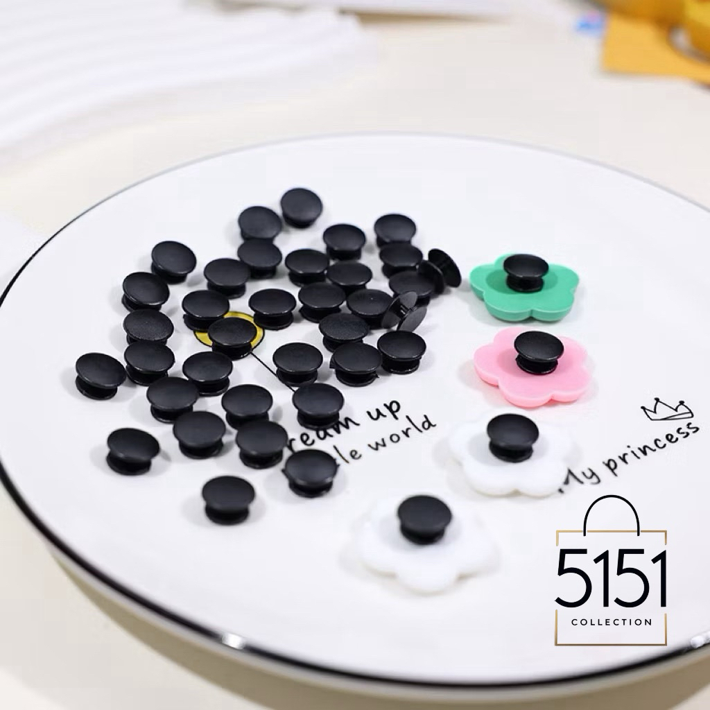 Tempelan Clay Jibbits Sendal Crocs (10pcs)