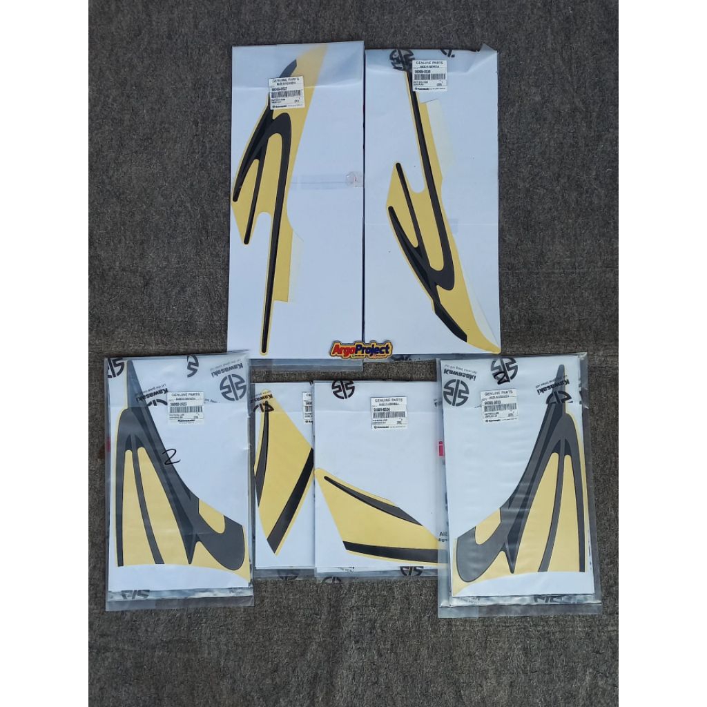 STICKER STIKER STRIPING NINJA150 RR OLD RR OLD  NINJA RR HIJAU HITAM MERAH