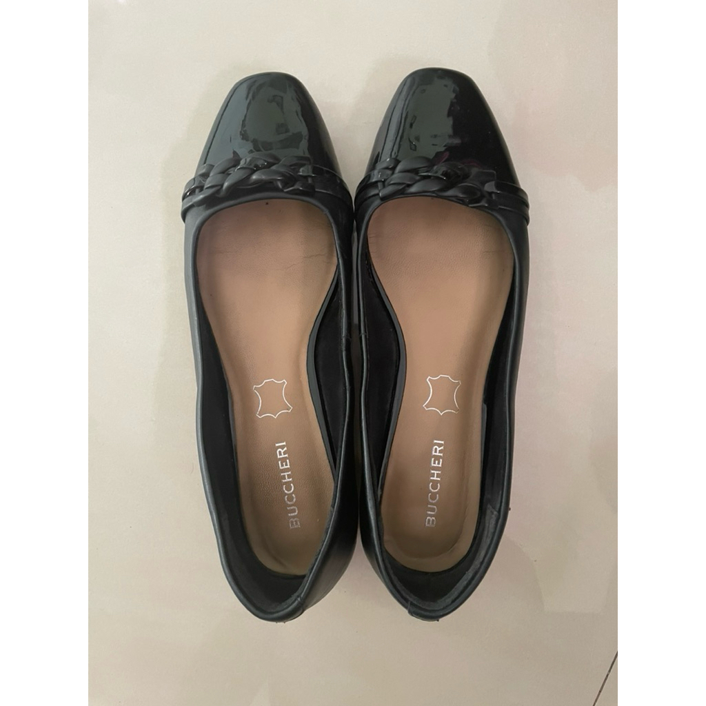 Sepatu Buccheri