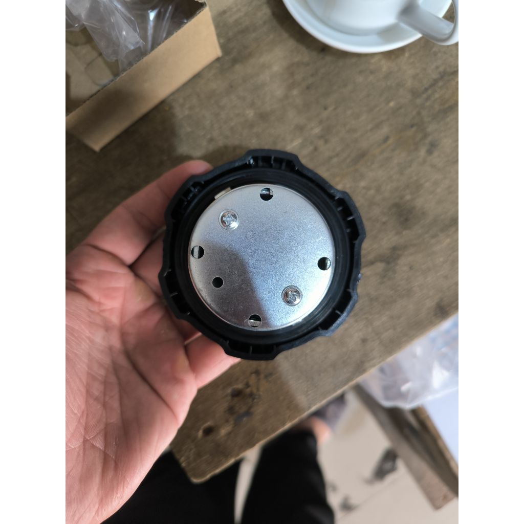 TUTUP TANGKI SOLAR KUBOTA U50 U50-5 FUEL TANK CAP KUBOTA U50 U50-5