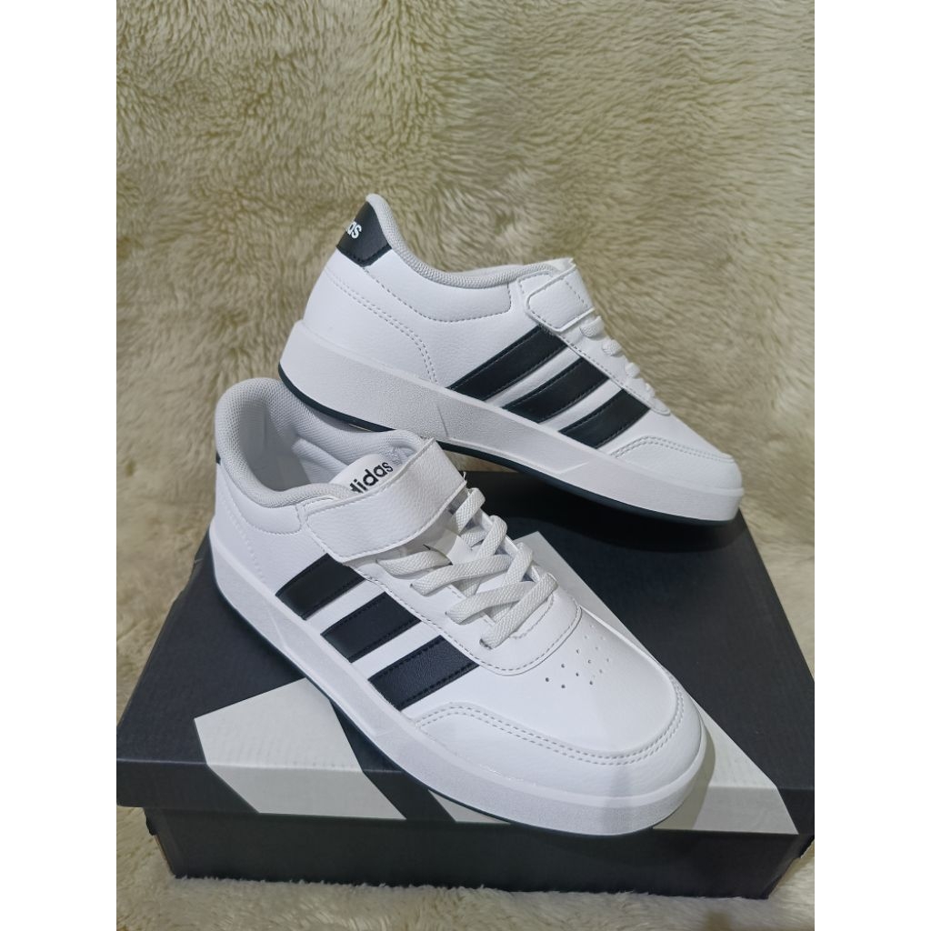 SEPATU ADIDAS BREAKNET BLACK WHITE