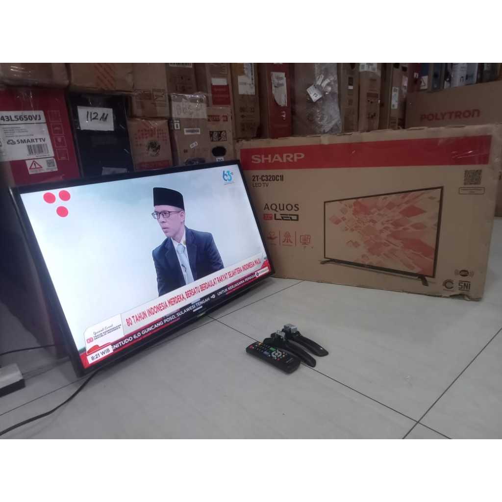 [+free packing kayu] TV LED SHARP 32IN Digital TV HDMI USB Kondisi bekas masih muwlus 5556f