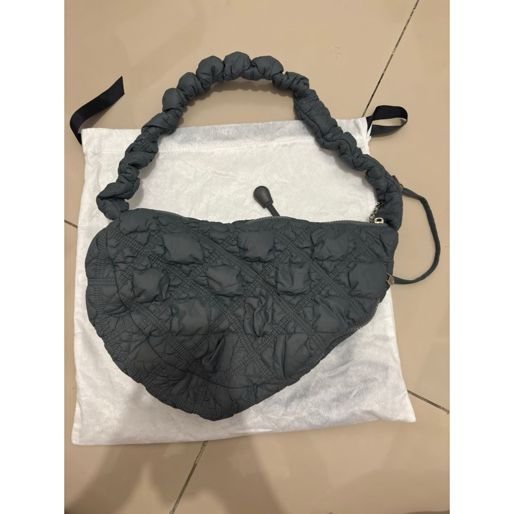 Carlyn Shoulder Bag / Tas cewek / ORI/ Kado tas cewek