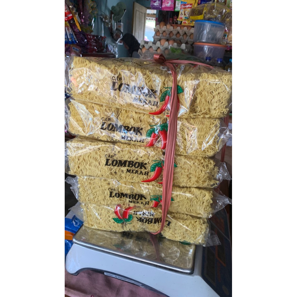 

Mie Kering cap Lombok Merah 1 ikat isi 5 pack