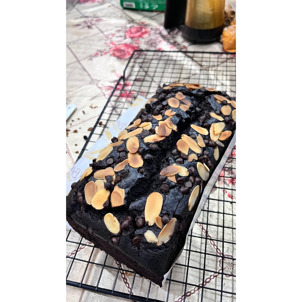 

D4 Banana Almond Brownie / Brownies Pisang Almond 20 x 10 cm
