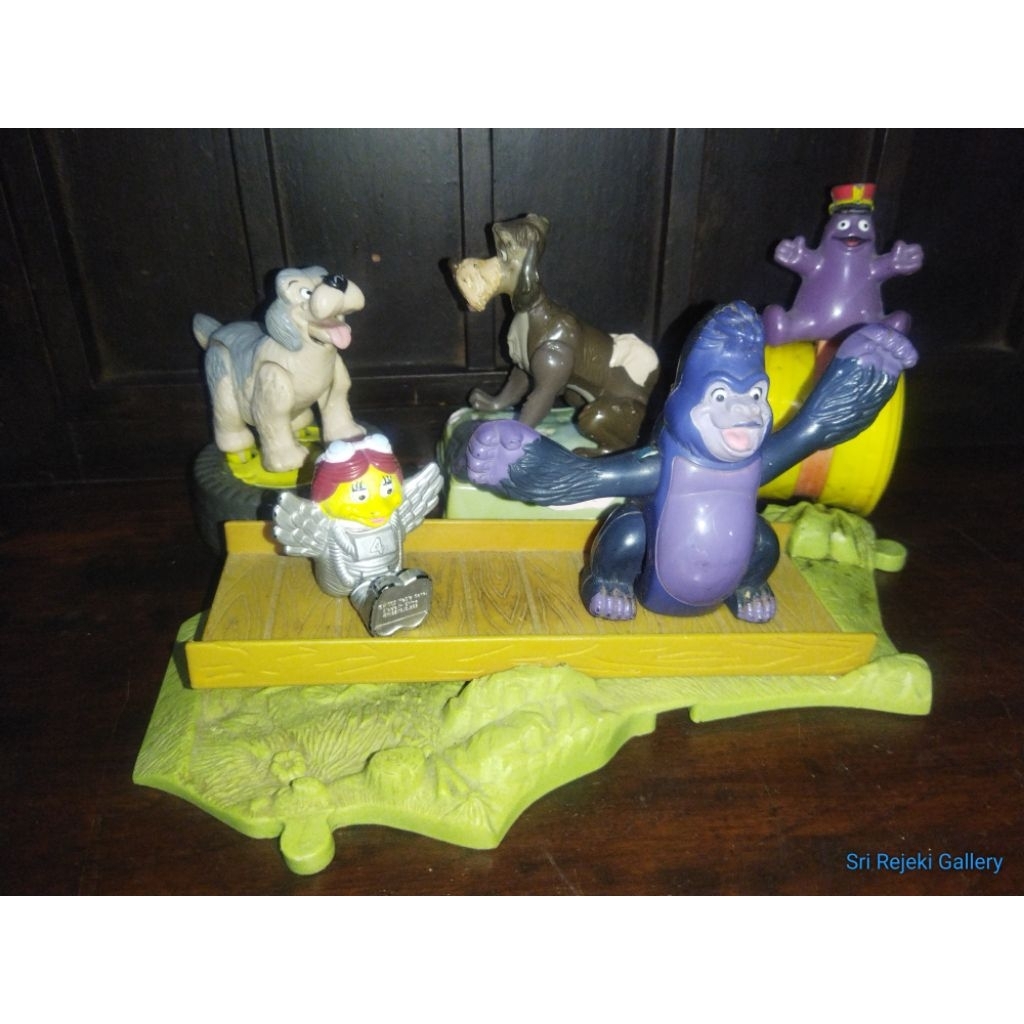 Mainan jadul Disney McDonald Vintage