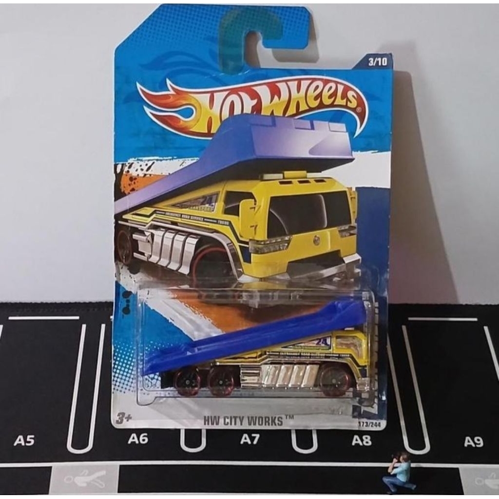 hot wheels back slider kuning