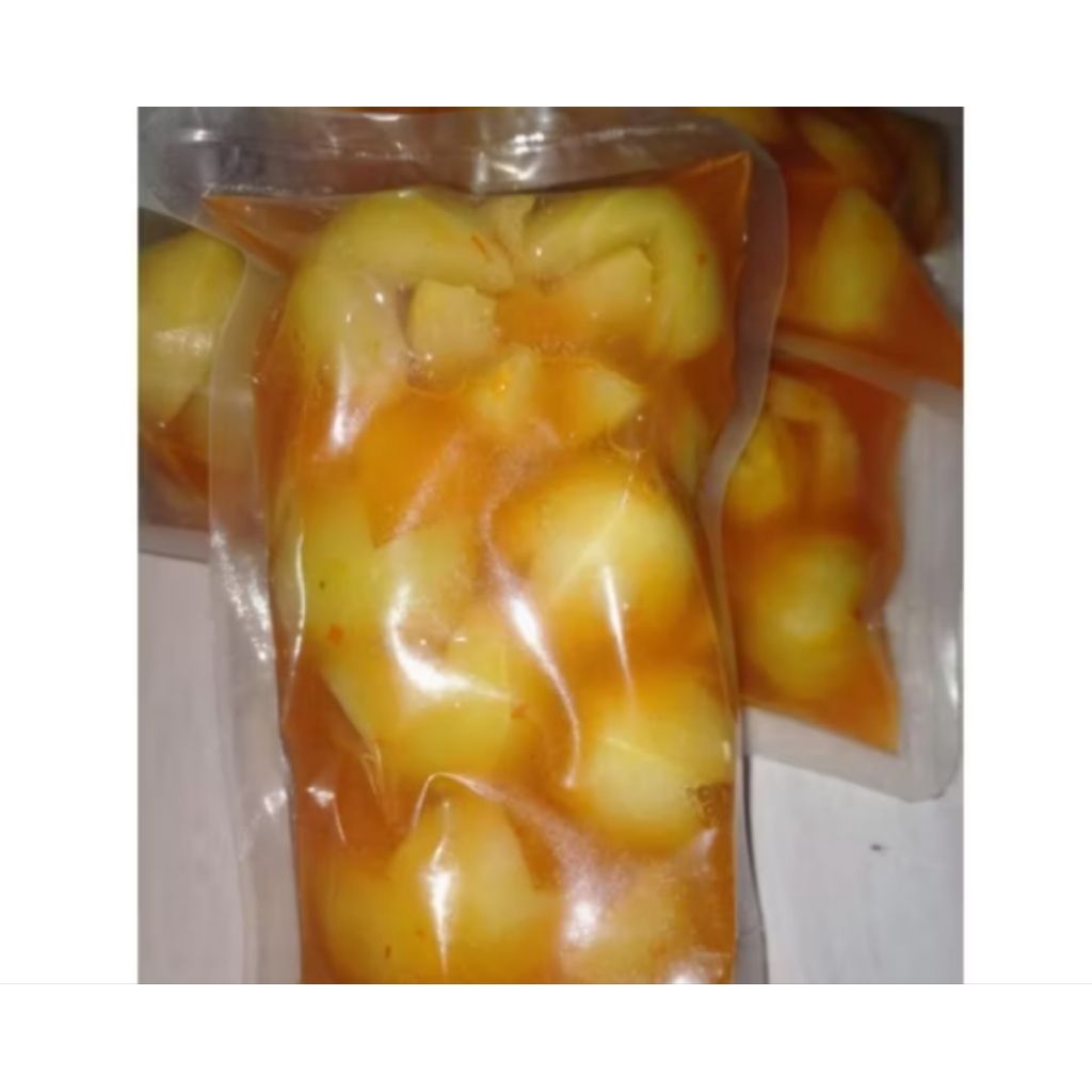 

manisan/asinan pala rasa pedas kemasan 400 gr..