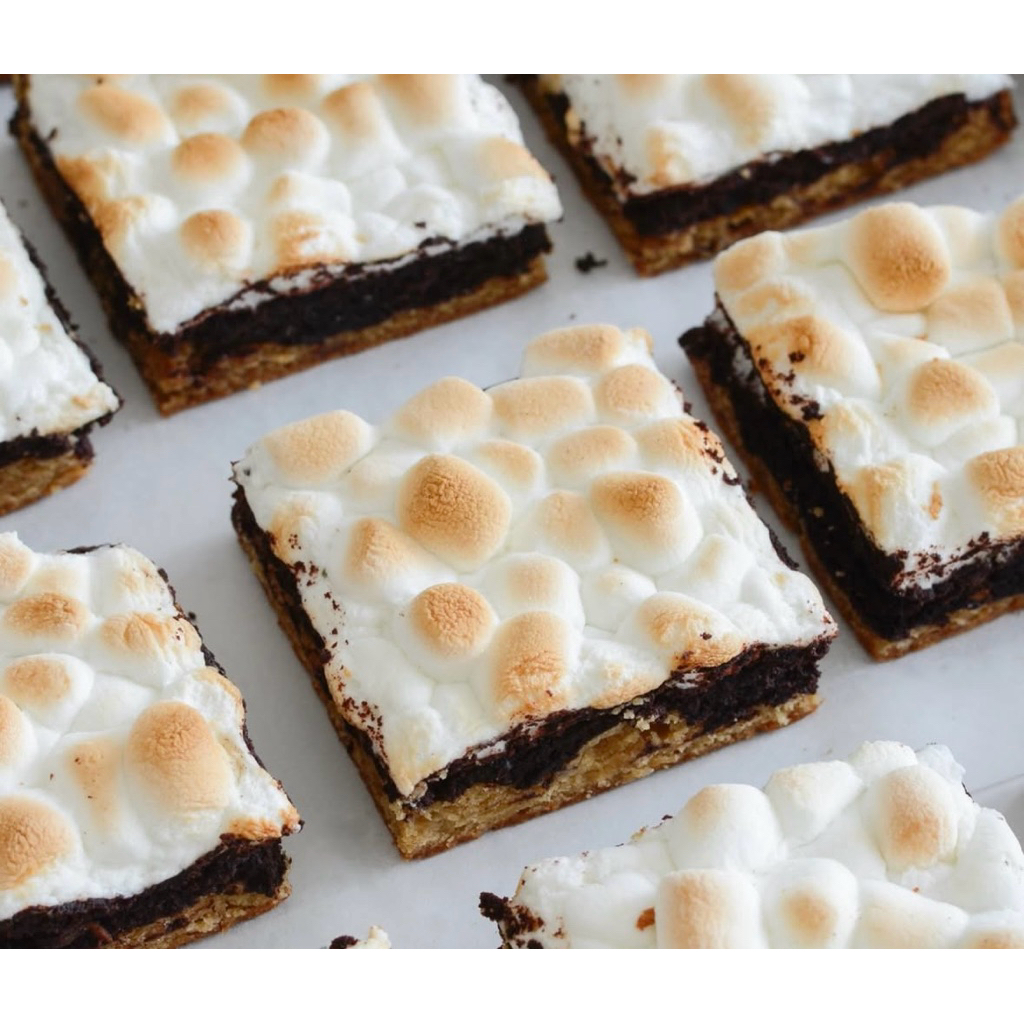 

FUDGY BROWNIES MARSHMALLOW by Pastipastry