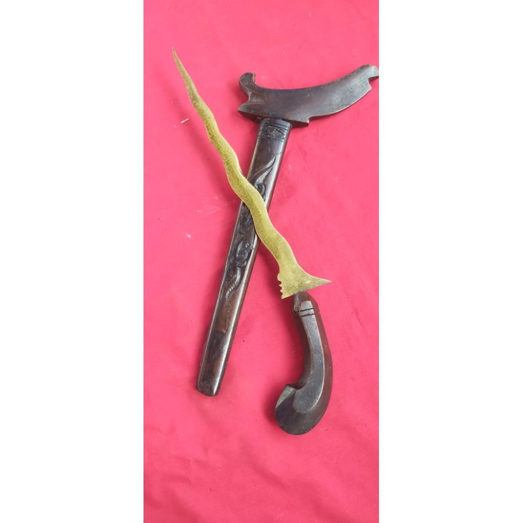 Keris Kuningan Lafadz Lokasian