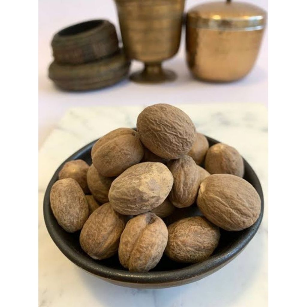

Nutmeg Whole 1Kg / Biji Pala Utuh
