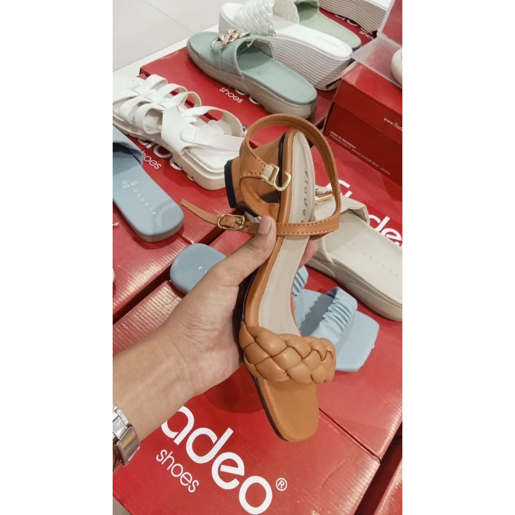 Preloved Sepatu Wanita Fladeo Size 36