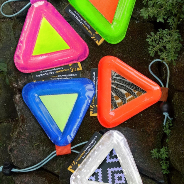 Triangle Reflector Sepeda Atau Reflektor Segitiga Warna / Pemantul Cahaya Desain Timbul Ketebalan