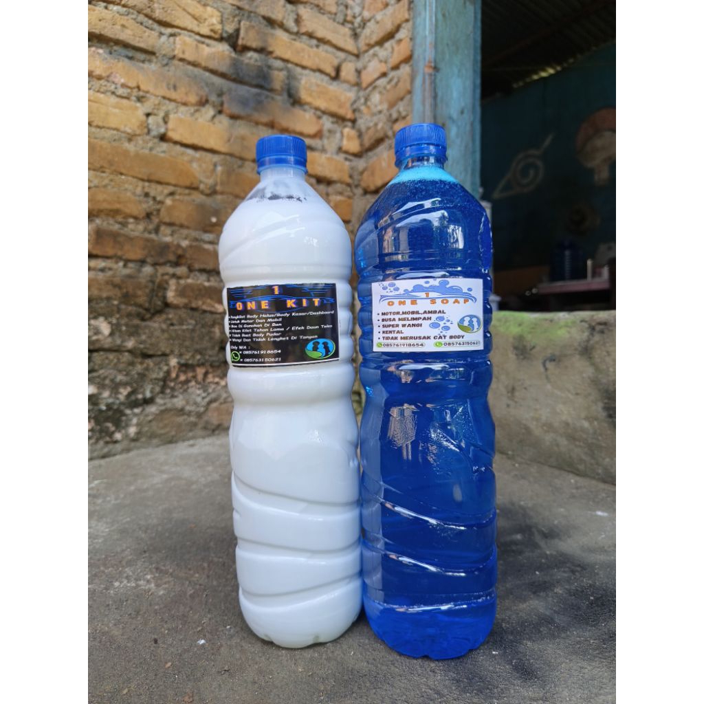 Paketan Sampo & Pengkilat STP Motor Mobil Kinclong Ukuran 1.5 L Free Spons Pad Aplikator