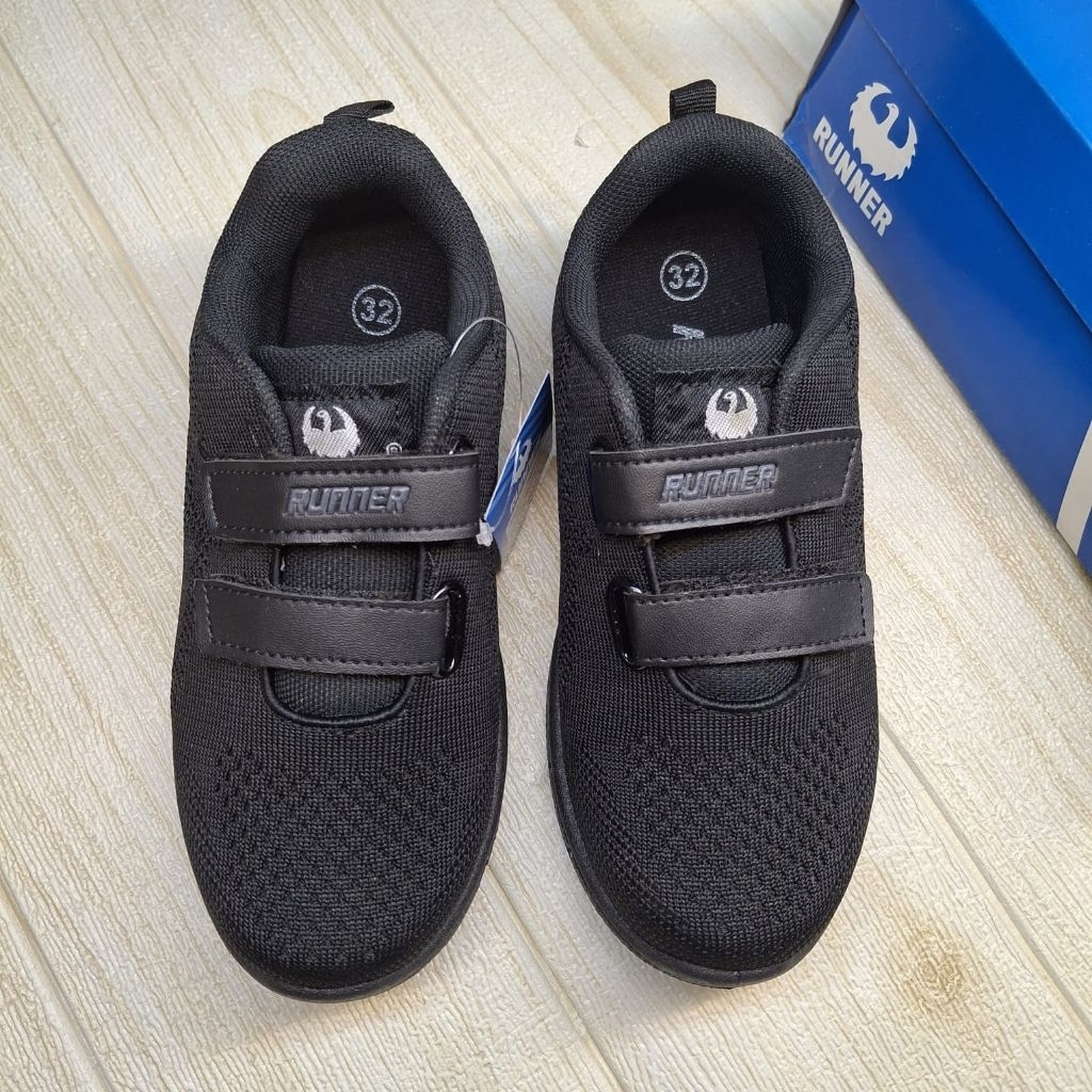 Sepatu Sekolah anak Runner 29/32