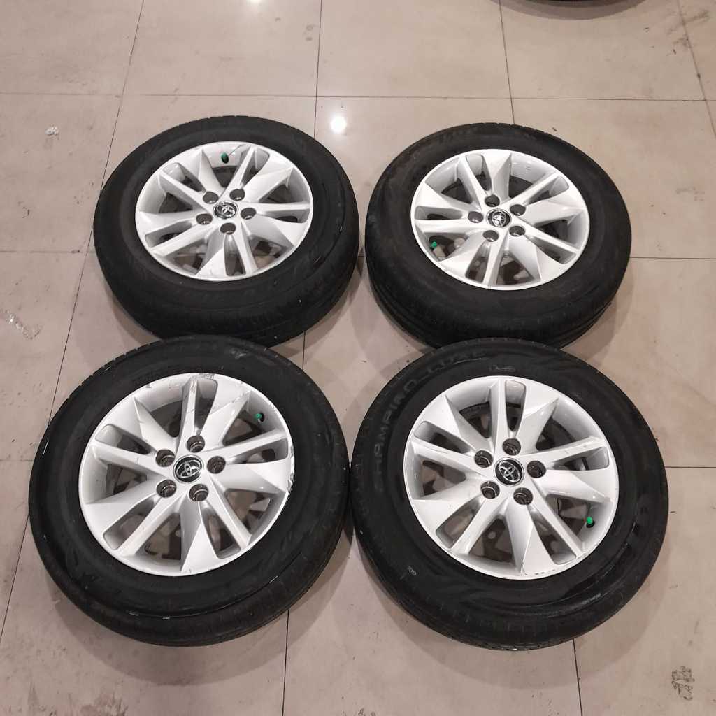 Velg Mobil Bekas Copotan Ori Innova Reborn Ring 16 Lebar 6,5 Et30 Pcd 5x114,3 Plus Ban 205/55 R16