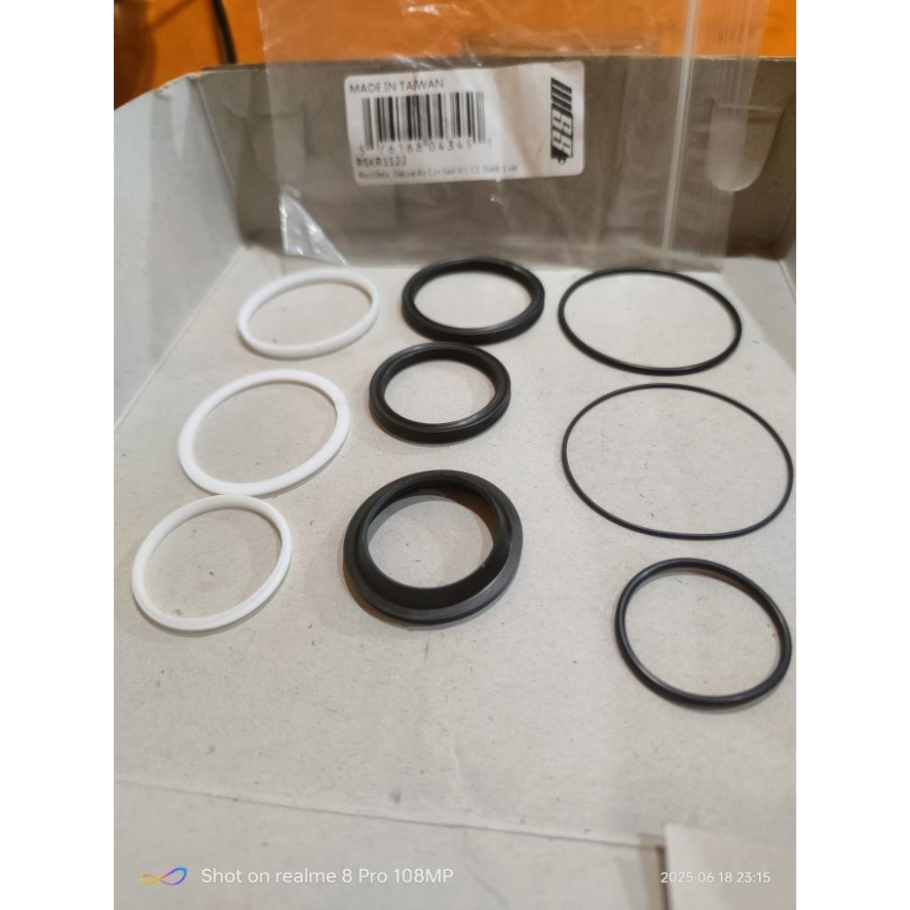 Rearshock RockShox Deluxe / Super Deluxe C1 Air Can Seal Kit 1set WSS RSKR1122