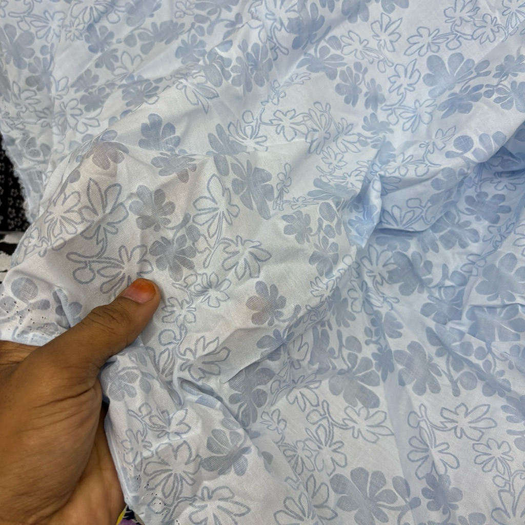 Kain Katun Motif Bunga Kecil Premium – Katun Paris Crinkle Ori Cocok untuk Gamis, Dress, Atasan