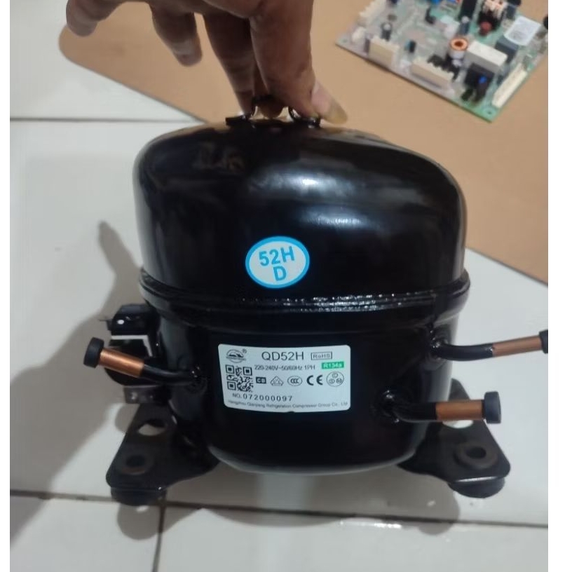 kompresor kulkas 2 pintu original  bisa untuk kulkas polytron toshiba sharap samsung 1/6pk