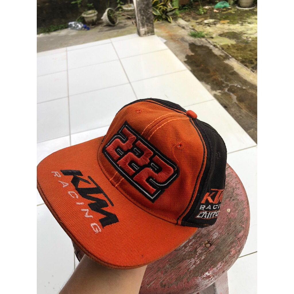 topi otomotif