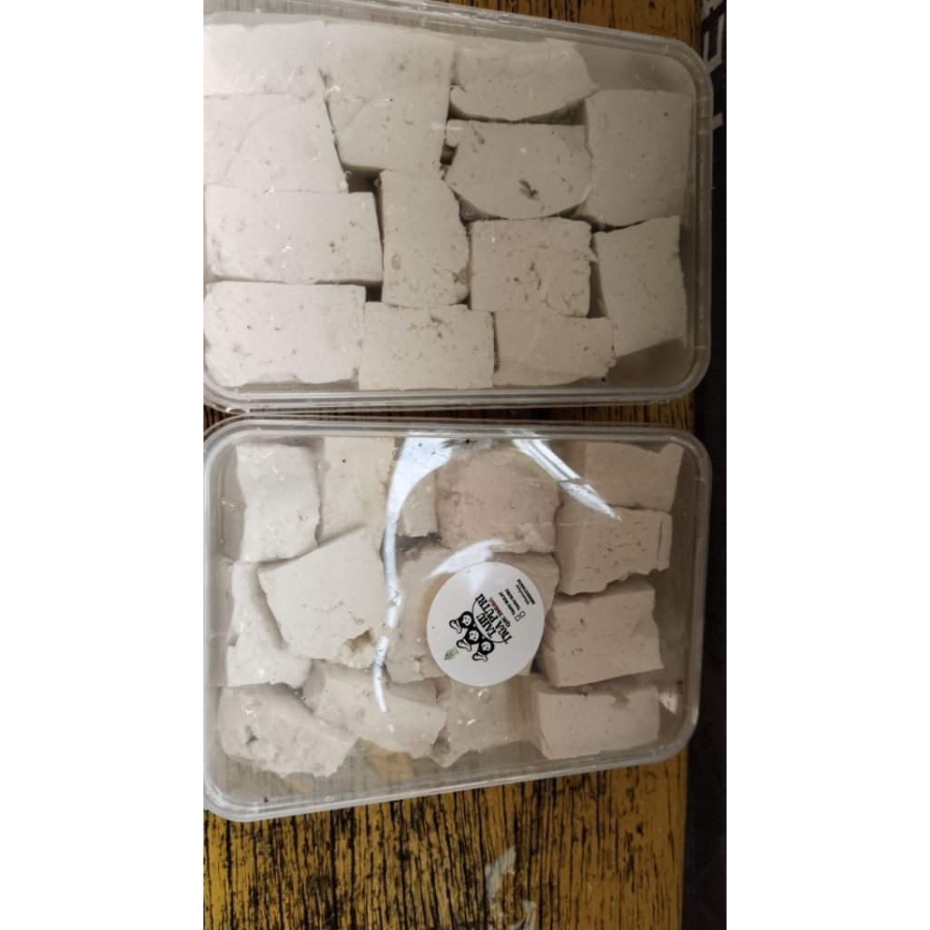 

Tahu susu kemasan tepak 500ml dan 1000ml