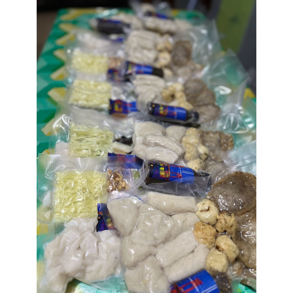 

Pempek ikan tenggiri
