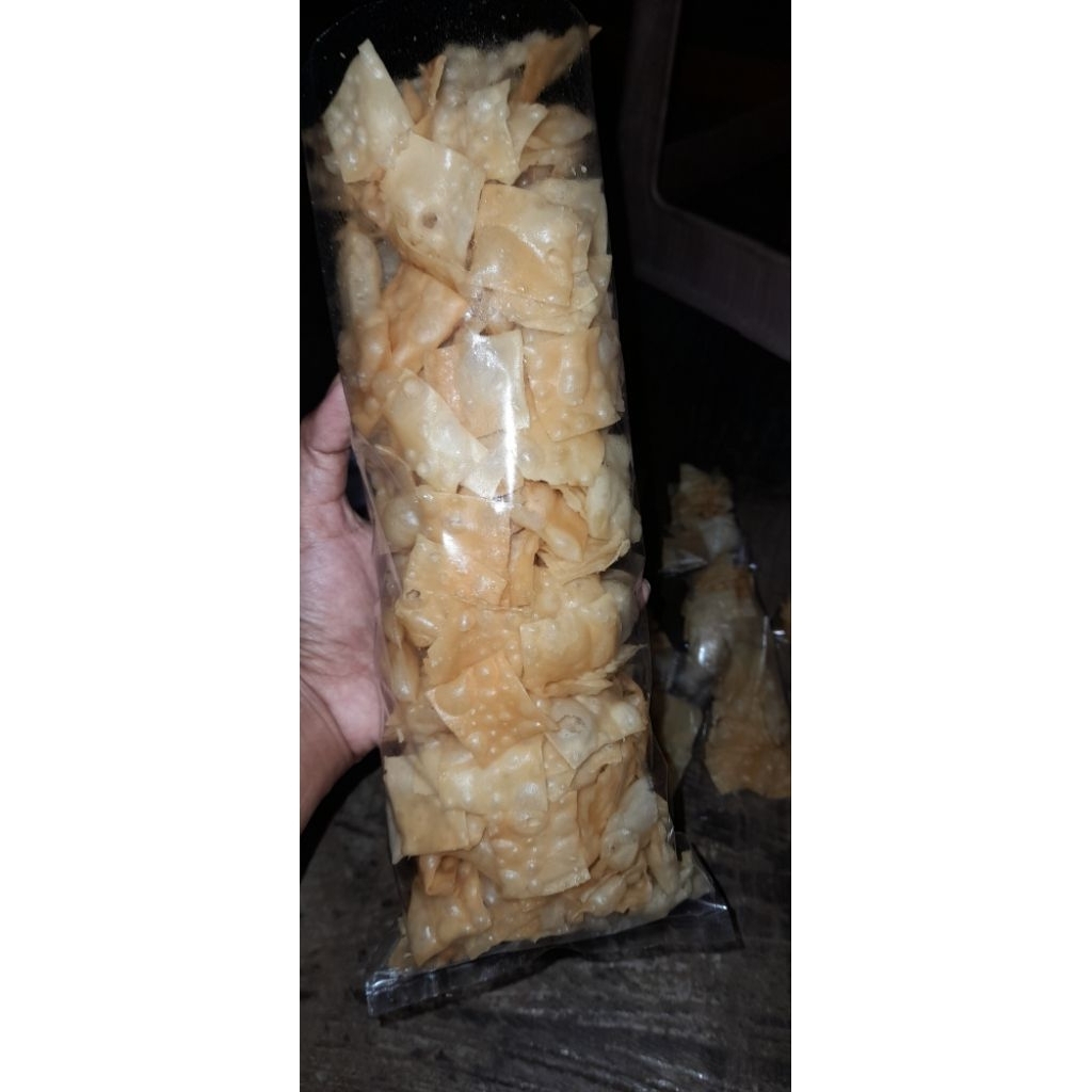 

kripik pangsit