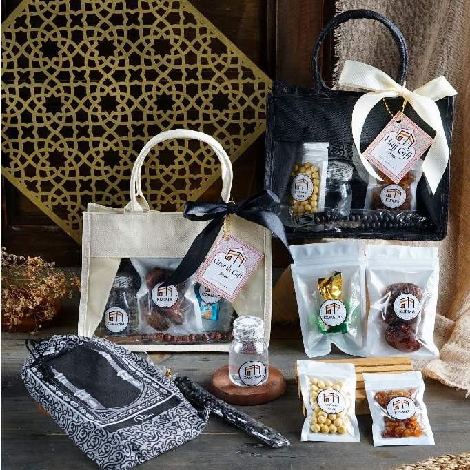 

Oleh Oleh Umroh Premium Souvenir Arab Saudi Hampers Umroh Gift Sajadah Travel Tas Canvas Mika Unik