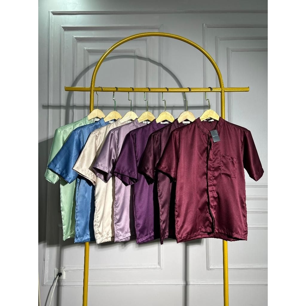 TERMURAH Kemeja Polos Pria Lengan pendek kerah sanghai bahan satin premium cocok untuk semua acara