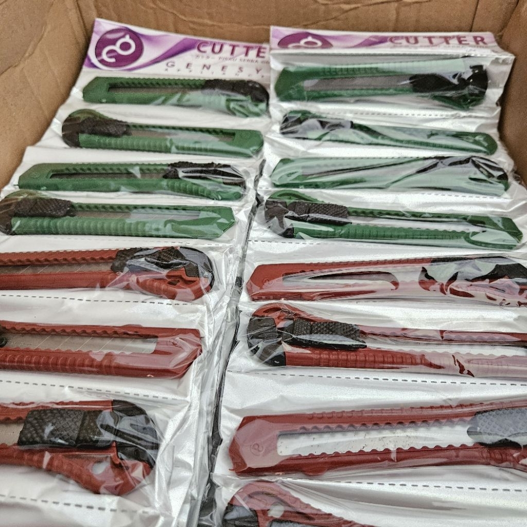 

Pisau Cutter Besar Serbaguna isi 12pcs