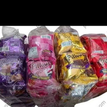 

Oishi pillow 12gr kemasan renteng Varian Cokelat Ubi Stroberi Cokelat kacang isi 20 bungkus