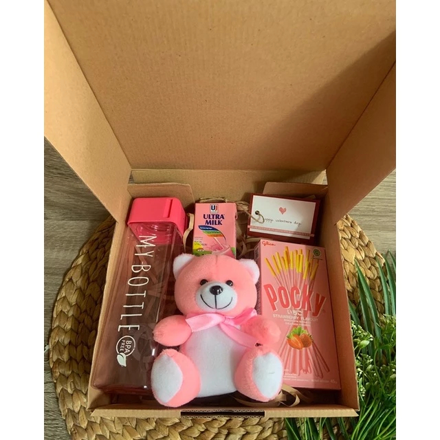 

Hampers Valentine Pink (kado parsel ulang tahun anniversary)