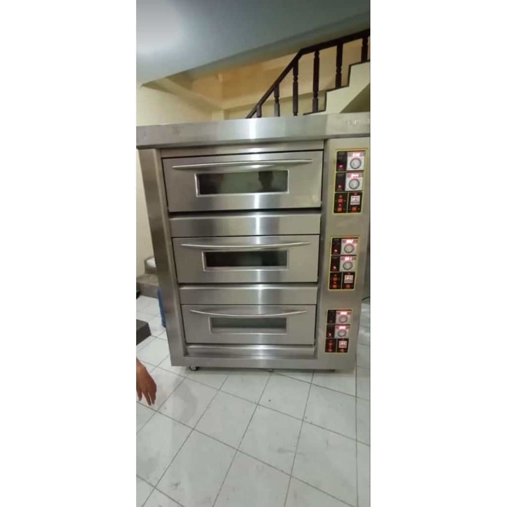 OVEN 3 DECK 6 TRAY PRIMAX